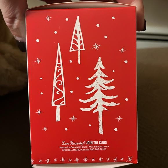 2016 hallmark keepsake "a sweet surprise" ornament - Picture 3 of 6